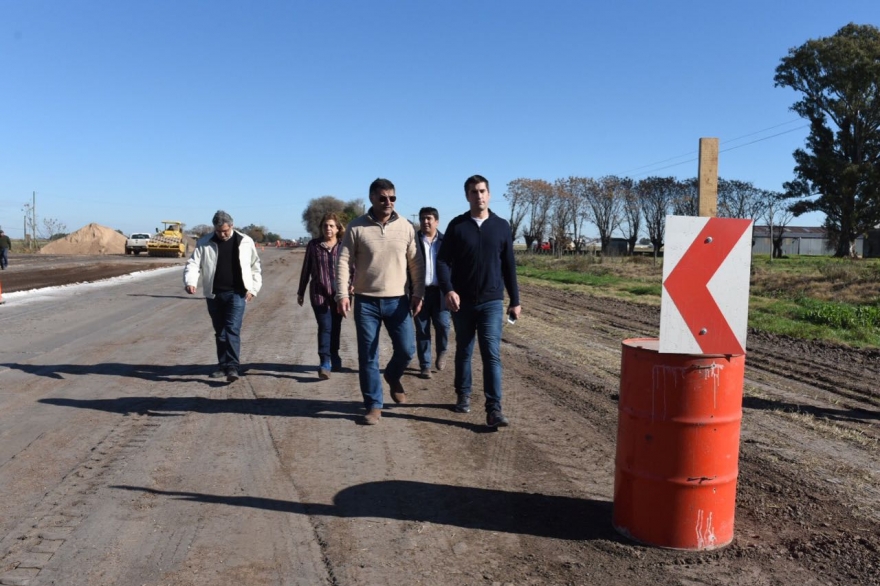 En campaña, Mosca y los Passaglia visitaron obras de infraestructura en la Segunda Sección