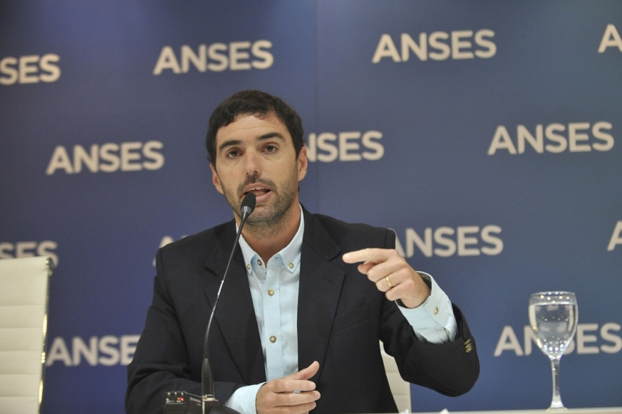 El titular del Anses confirmó que el Gobierno buscará modificar el régimen jubilatorio