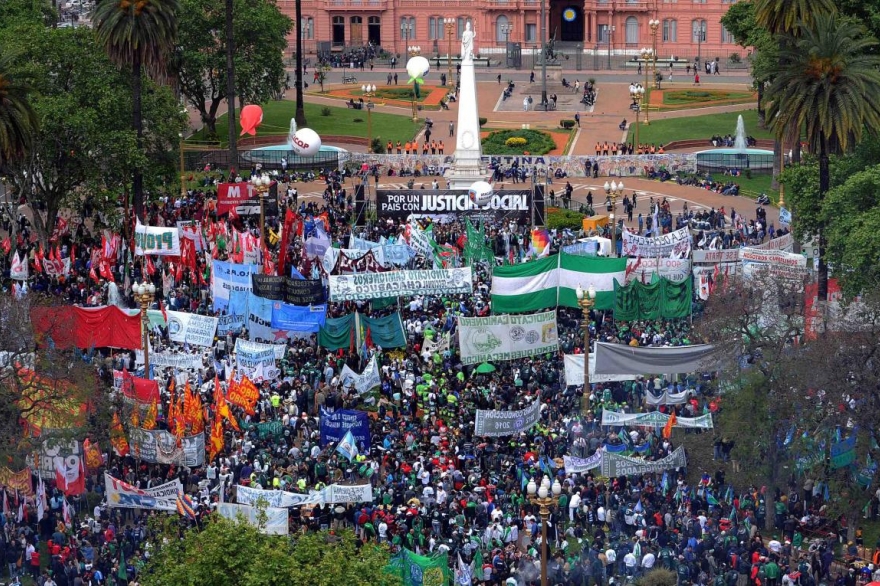 Sin fecha de paro, la CGT se movilizó en contra del “ajuste y flexibilización laboral"