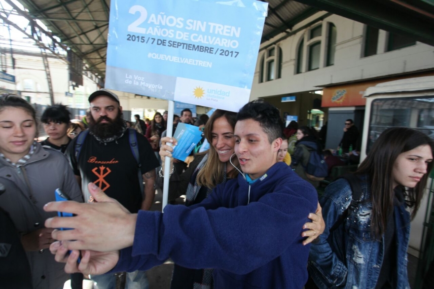 Tras dos años sin tren, vecinos de La Plata se movilizaron para que regrese el servicio a la ciudad