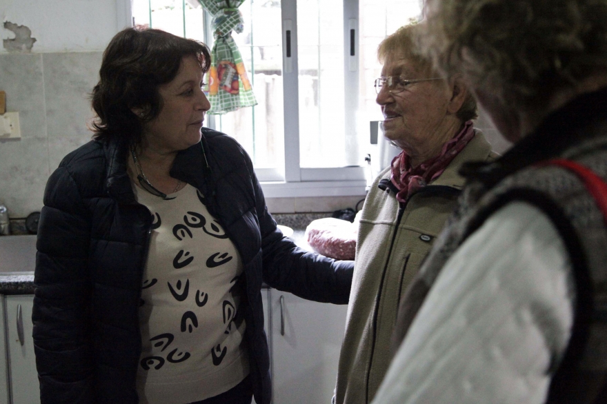 Ocaña visitó Centro de Adultos Mayores y dijo: "Vamos a resolver los problemas de los bonaerenses"