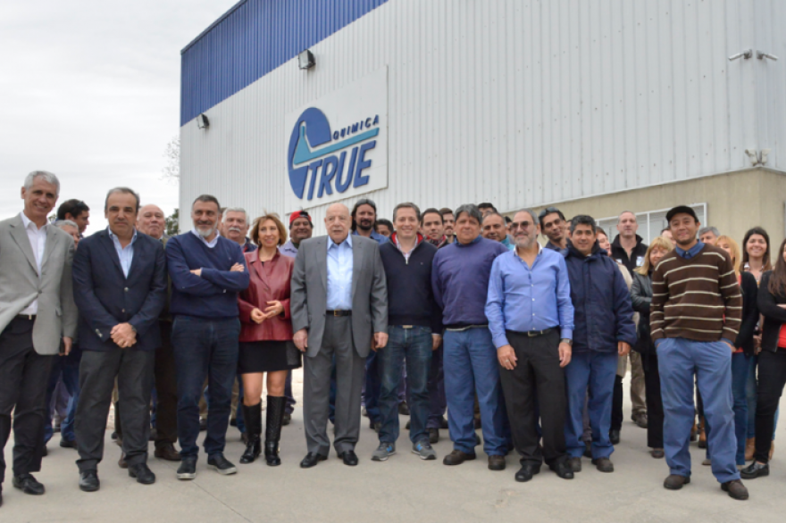 Intendente Gray recorrió instalaciones de empresa industrial True de El Jagüel