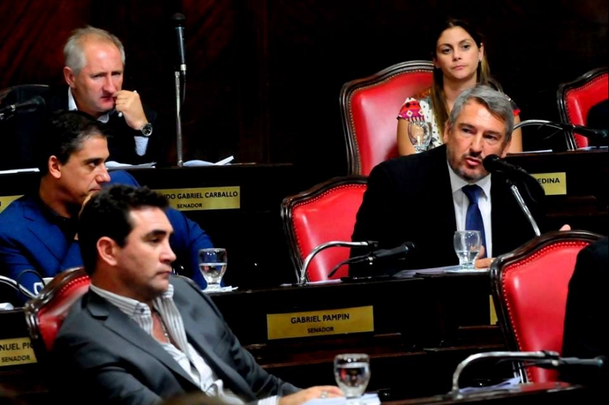 Explotó el bloque de senadores del massismo: fugas, duras acusaciones y versiones cruzadas