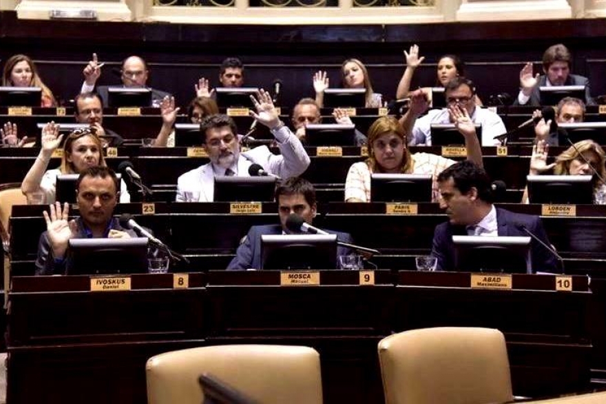 Vidal habilitó a radicales a retener la presidencia de bloque en Diputados: los nombres en pugna