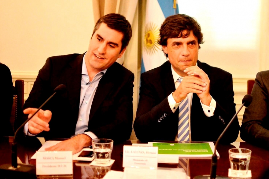 Lacunza fue a defender el Presupuesto de Vidal ante legisladores y resaltó “la baja del déficit”