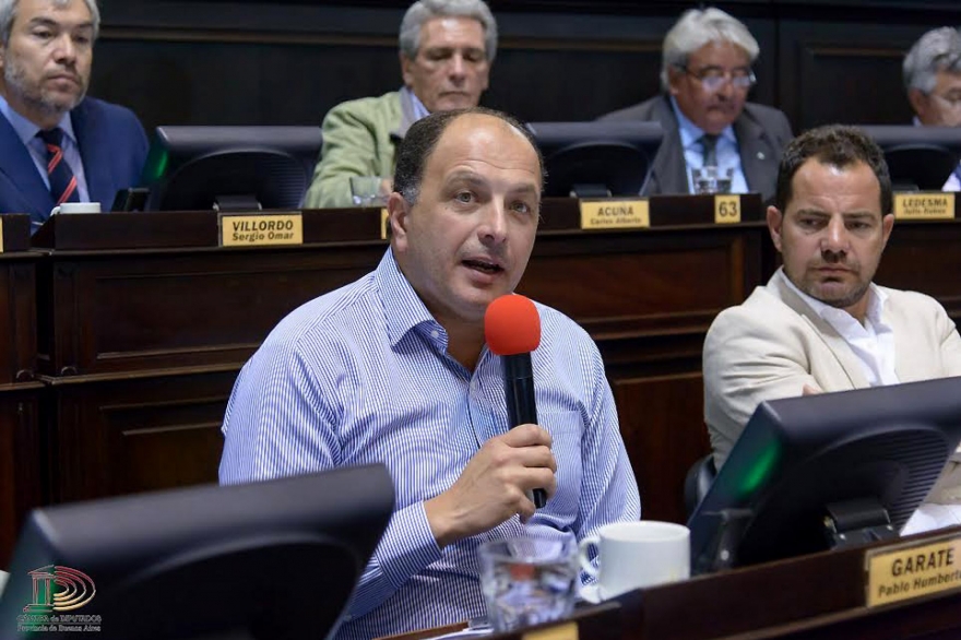 Diputado massista puso en marcha una campaña contra la reforma previsional bonaerense