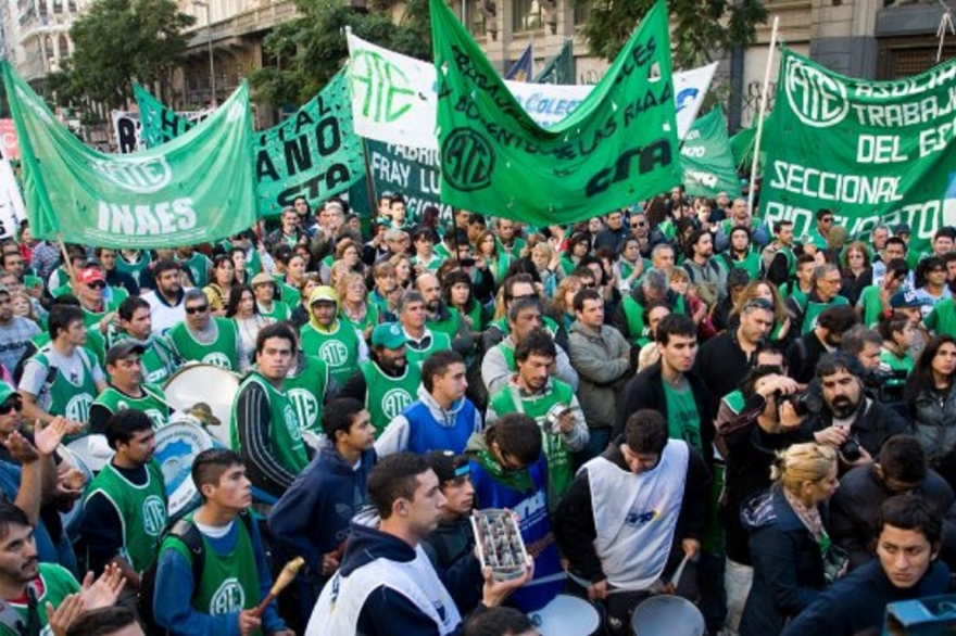 ATE realiza doble jornada de lucha contra despidos de trabajadores y reapertura de paritaria