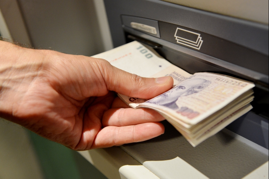Alternativas para extraer dinero en efectivo, ante el paro de bancos del lunes y martes