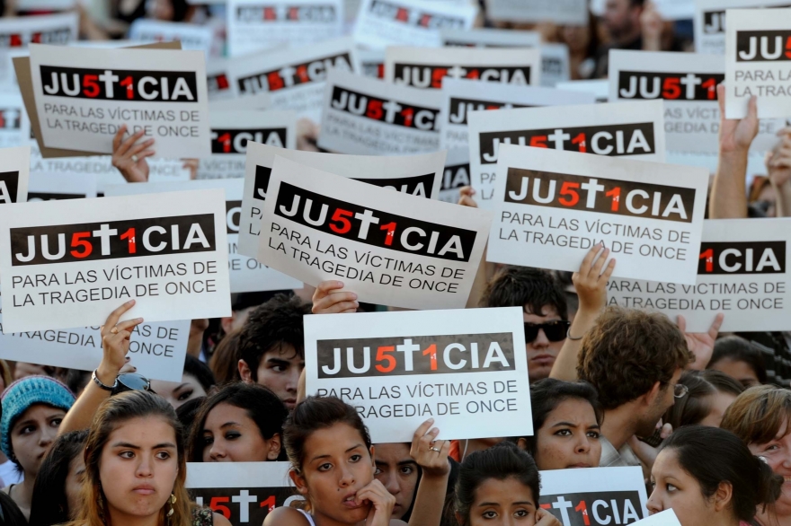 Familiares de las 51 víctimas de Once se reunirán con Macri, a seis años de la tragedia