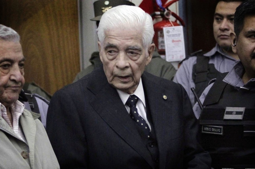 A los 90 años, murió el represor Luciano Benjamín Menéndez: tenía 13 condenas a prisión perpetua
