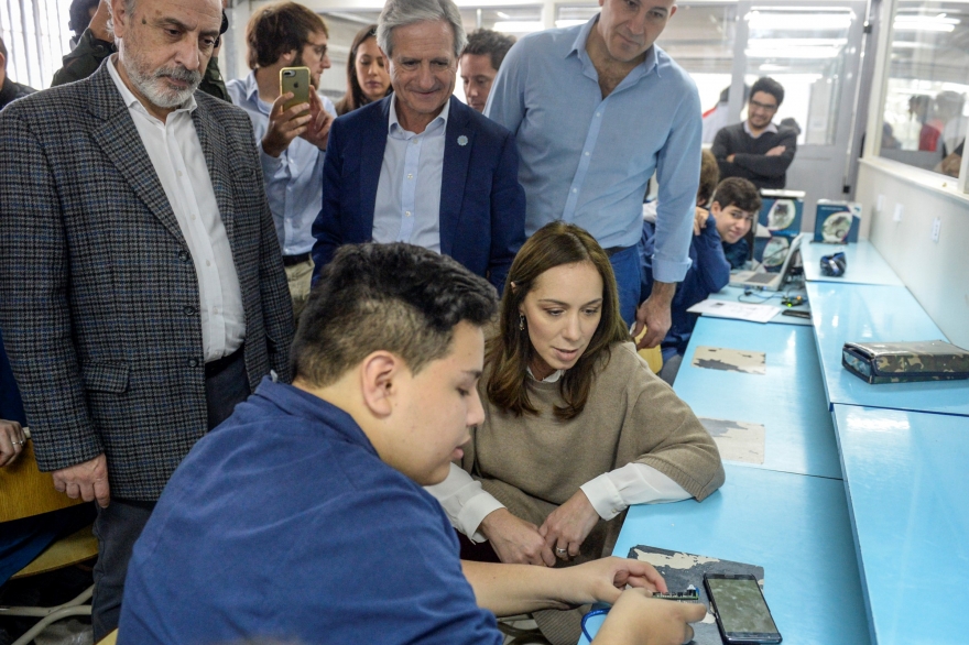 Vidal fue a Quilmes y presentó el programa de Inclusión Digital: de qué se trata la iniciativa