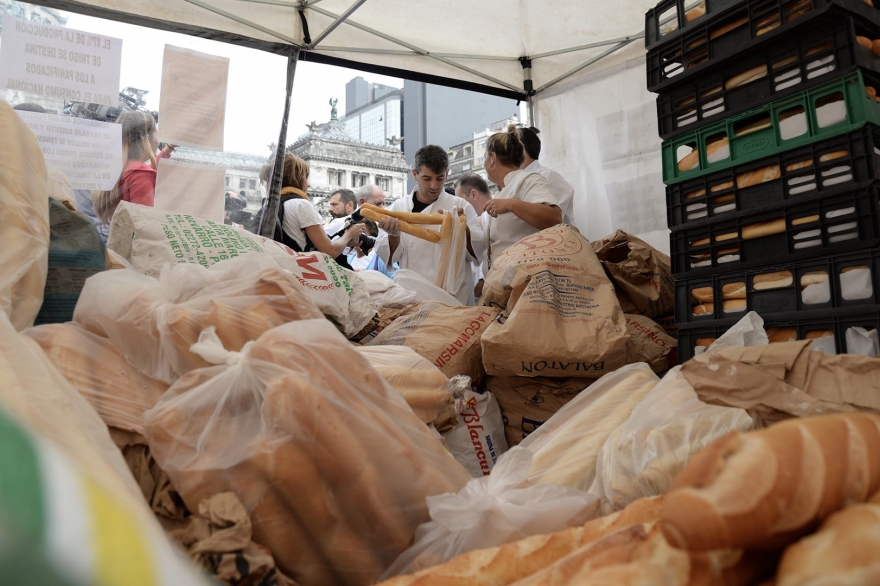 #Panazo frente al Congreso: panaderos protestan contra suba de precios de la harina