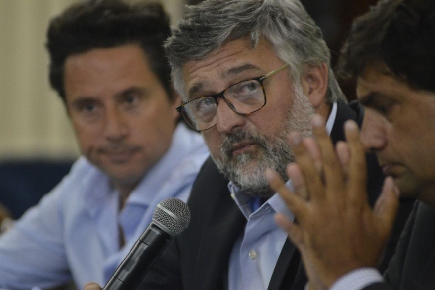 ¿Despistado?: Ministro de Trabajo de Vidal niega situación de despidos masivos en Provincia