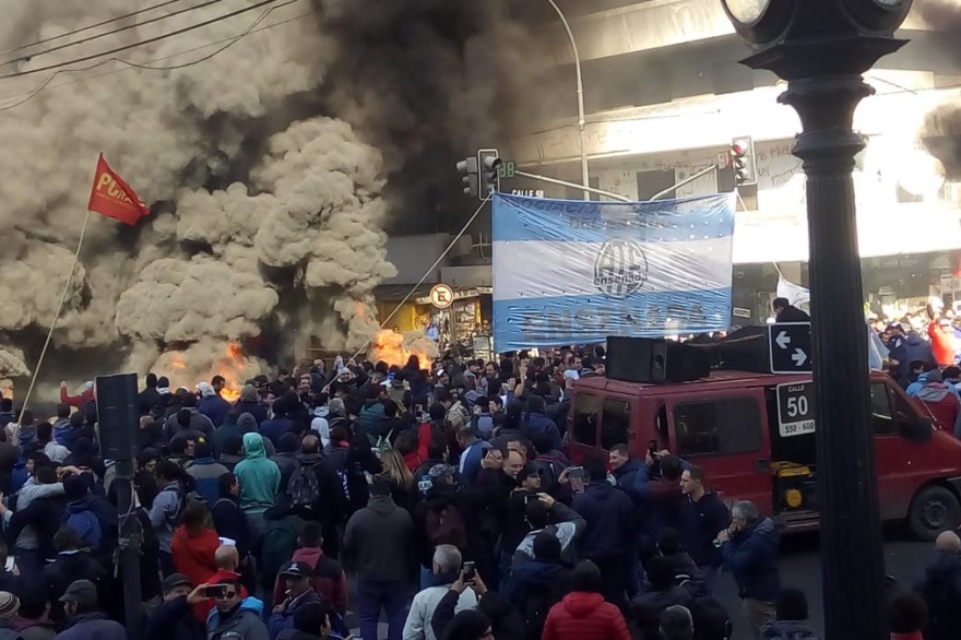 Nueva movilización de Astillero Río Santiago en La Plata: qué reclaman los trabajadores