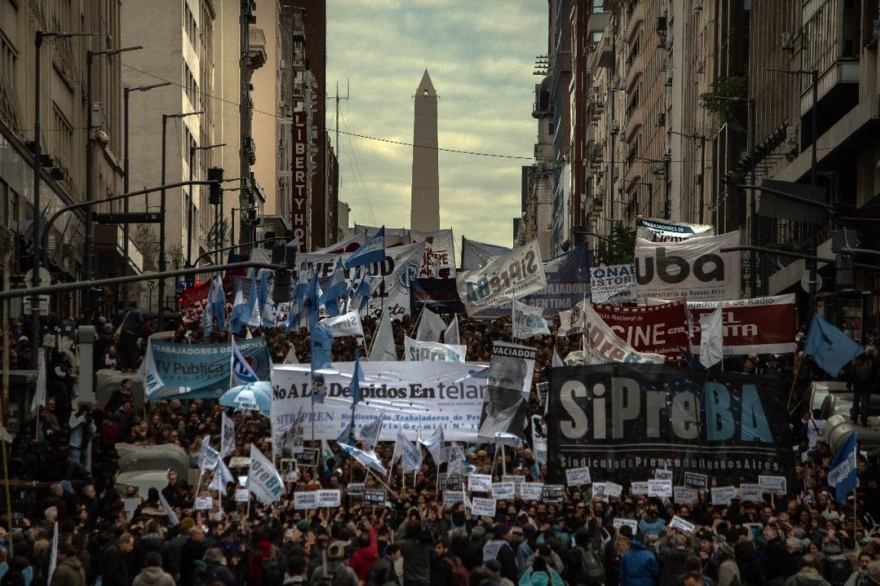 Marcha Nacional de Prensa: miles de personas se movilizaron contra los despidos en Télam