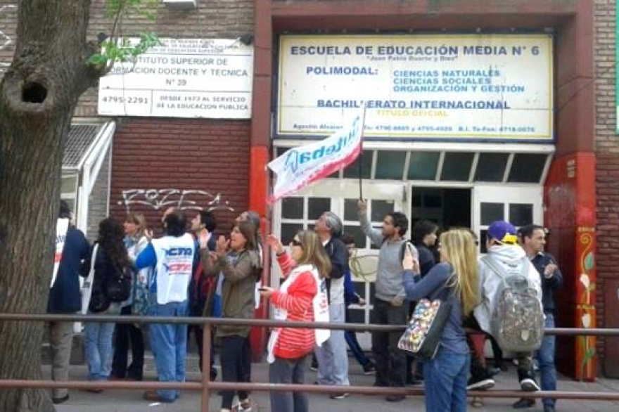 Siguen los problemas en las escuelas: explotó el motor de una caldera en Vicente López