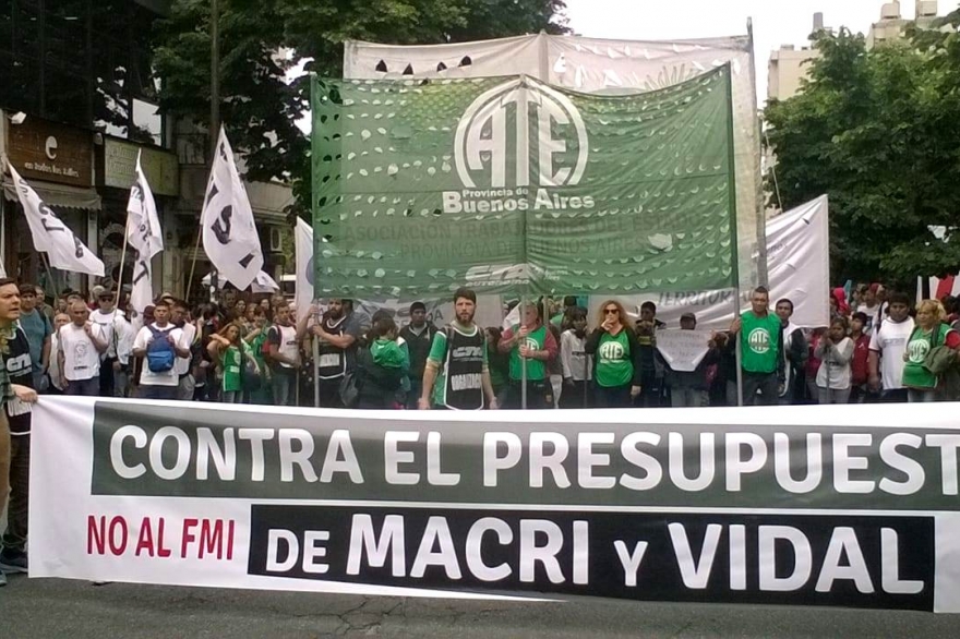 Gran movilización de estatales y movimientos sociales contra el Presupuesto de Vidal