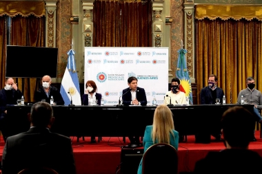 Junto a intendentes oficialistas y opositores, Kicillof descartó nuevas aperturas en la Provincia