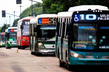 Empresarios de colectivos presionan aumentar las tarifas y apuntaron contra municipios