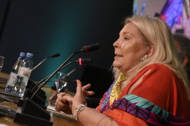 Cruje Cambiemos por Cristina: Carrió pidió juicio político a Garavano y amenazó con romper alianza