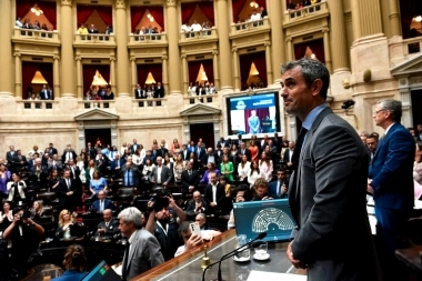 Con ayuda del PRO y la UCR, Milei logró aprobar en Diputados la Ley Ómnibus