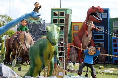 Muñecos de fin de año: IT, dinosaurios, Disney y superhéroes de cine, entre los más elegidos