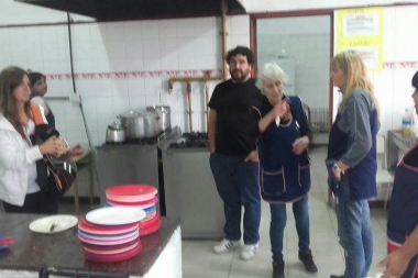 Preocupante: denuncian envío de alimentos en mal estado y con ratas a comedores escolares