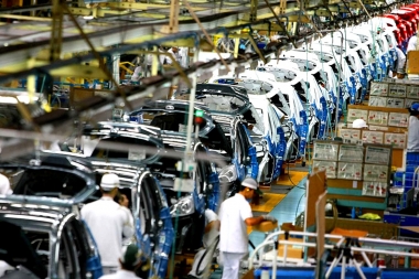 La producción y las exportaciones del sector automotriz cayeron un 30 por ciento en agosto
