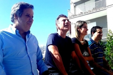 Luego de lanzarse como candidato, Abad se mostró en Mar del Plata junto a Gastón Manes