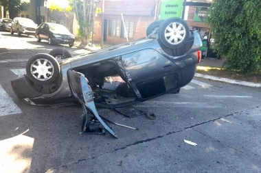 Un accidente fatal en La Plata terminó con un enfermero y una joven muertos