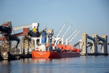 Avanza la obra en la Escollera Sur del puerto Quequén en Necochea