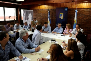 A la espera de asumir al frente del PJ Bonaerense, Gray pidió por la unidad del peronismo