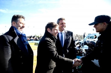 Junto a Massa, Kicillof inauguró la base operativa de la Fuerza Barrial de la UTOI en Merlo