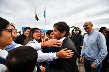 Kicillof focaliza políticas de educación en Alberti: inauguró un Jardín y firmó convenios universitarios