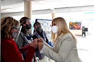 Magario visitó Tandil y anunció: "Vamos camino a lograr la inmunidad de rebaño”