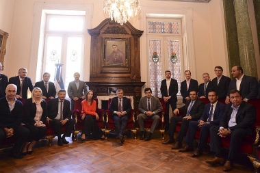 Antes de la sesión, Macri logró gesto de 12 Gobernadores para la reforma previsional
