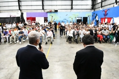 Alak y Sileoni estuvieron presentes en la graduación de tres mil presos en Campana