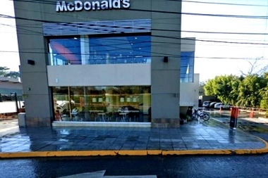 Cajita infeliz: asalto y tiros en una sucursal de Mc Donalds