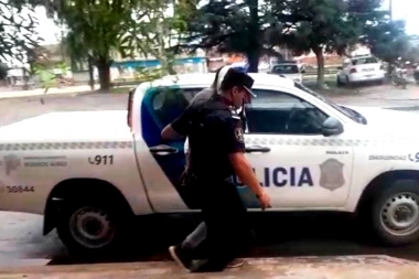 Confrontó a ladrones dentro de su casa, uno se escapó y el detenido acabó en el hospital