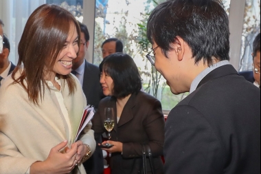 Gira en China: Vidal se reunió con empresarios en Beijing para "profundizar los vínculos"