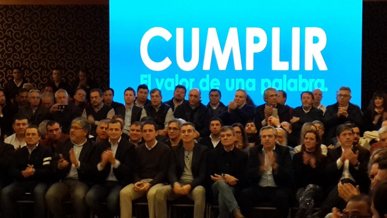 El randazzismo convocó a una reunión urgente ante el pedido de unidad de algunos intendentes
