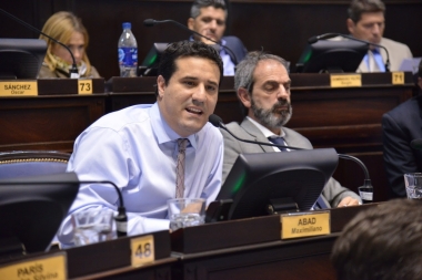 Diputado Abad defendió las prórrogas en las emergencias de infraestructura y administrativa