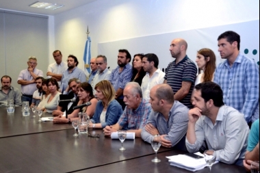 Duro análisis de la crisis por parte del peronismo: “Es una foto bastante parecida al 2001”