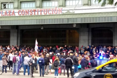 Caos en Constitución por amenaza de bomba: suspendieron servicio del tren Roca por casi 2 horas