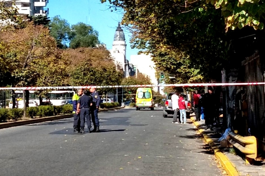 Video: robo, tiroteo, pánico y un ladrón muerto en pleno microcentro de La Plata