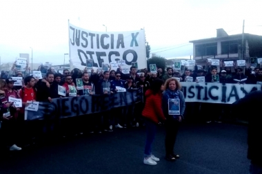 Cuatro policías separados por la muerte de un hombre: denuncian caso de “gatillo fácil”