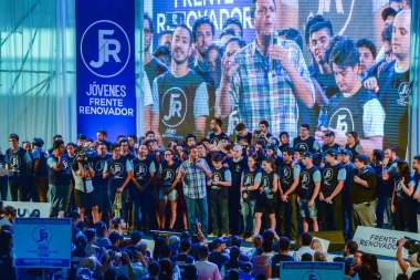 Massa acompañó a 6 mil jóvenes en el lanzamiento de su nueva agrupación "La Renovadora”