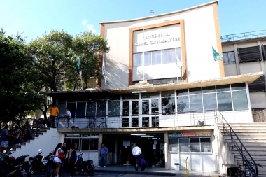 Nuevos aparatos para Hospital San Martín de La Plata: sumó equipo para prevenir ceguera por diabetes