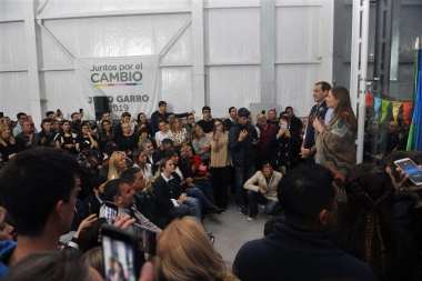 Garro reanudó la campaña junto a Vidal: “Entre votos y salvar vidas, elegimos salvar vidas”