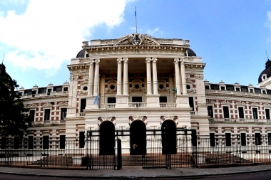 Vidal ordenó "reperfilar" la deuda de Provincia con el Bapro: 4 mil millones de pesos en bonos